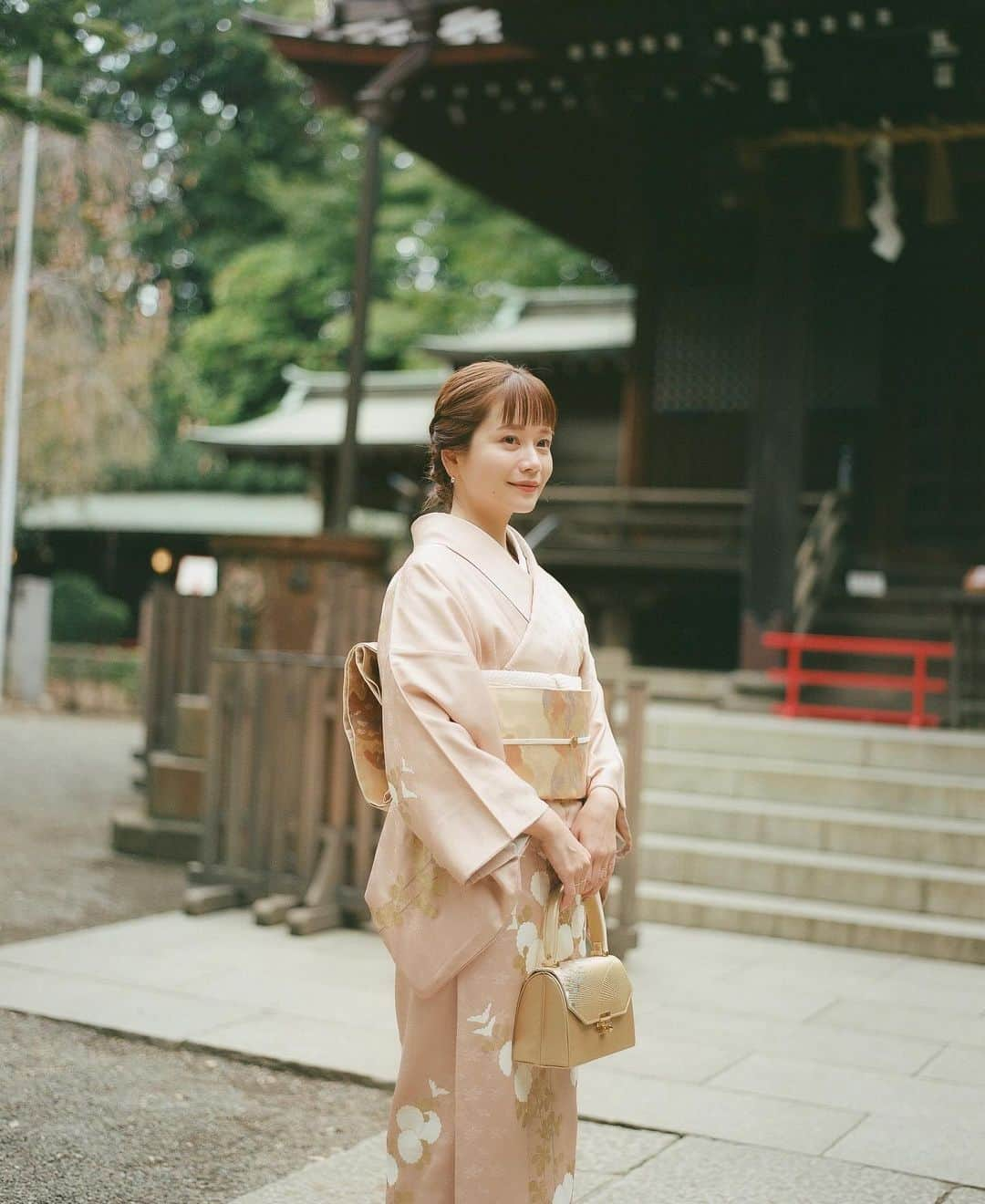 高山都さんのインスタグラム写真 - (高山都Instagram)「姪の七五三👘 夫の撮ったフィルムカメラの写真がとても温かくて優しい。 一生に一回の3歳の元気な記念日。 みんなで楽しくお祝いできてよかった。 #七五三」12月2日 14時46分 - miyare38