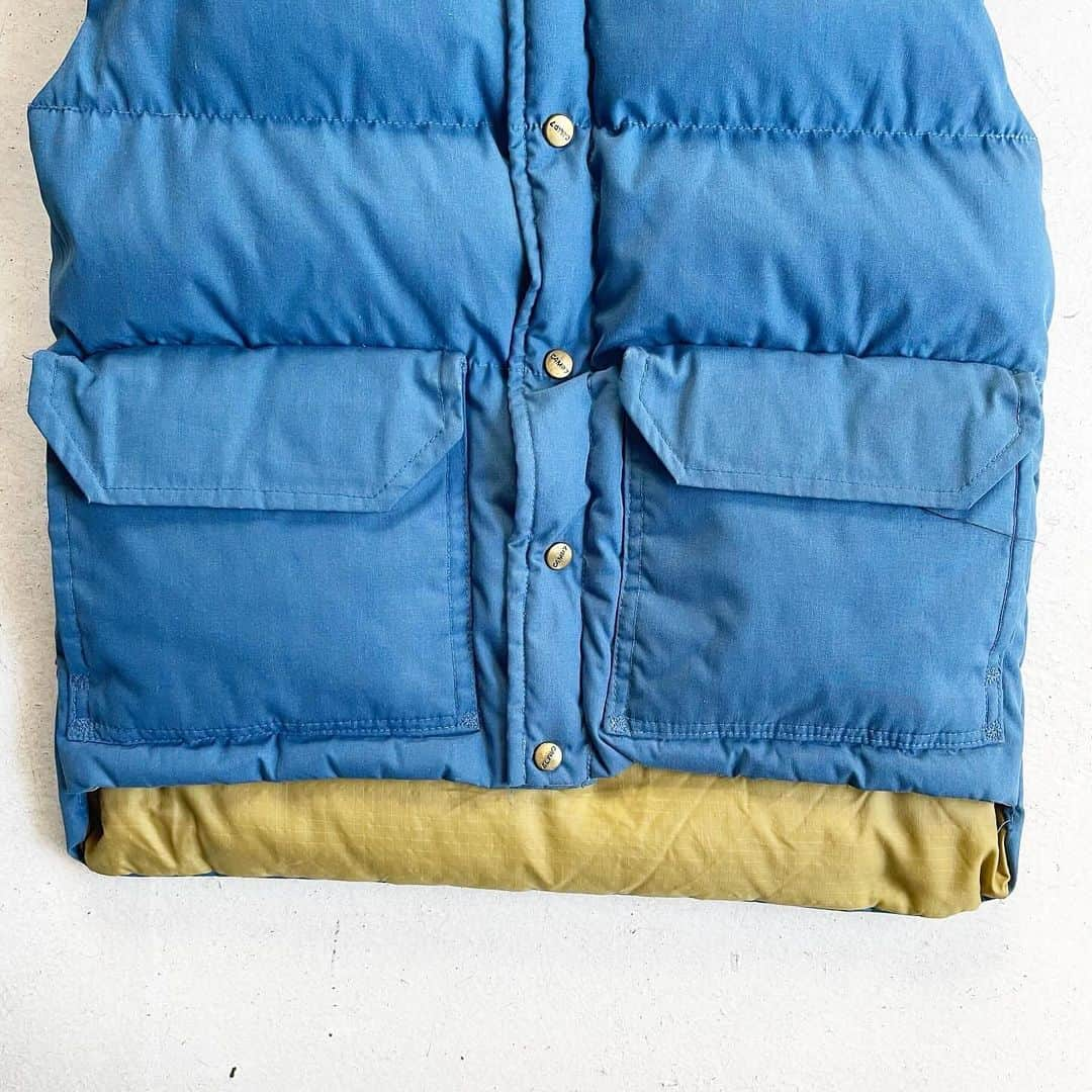 DROP...vintage select shopさんのインスタグラム写真 - (DROP...vintage select shopInstagram)「1970s CAMP7 Down Vest Blue×beige  良いバイカラーです🌎」12月2日 15時00分 - tokyo_drop