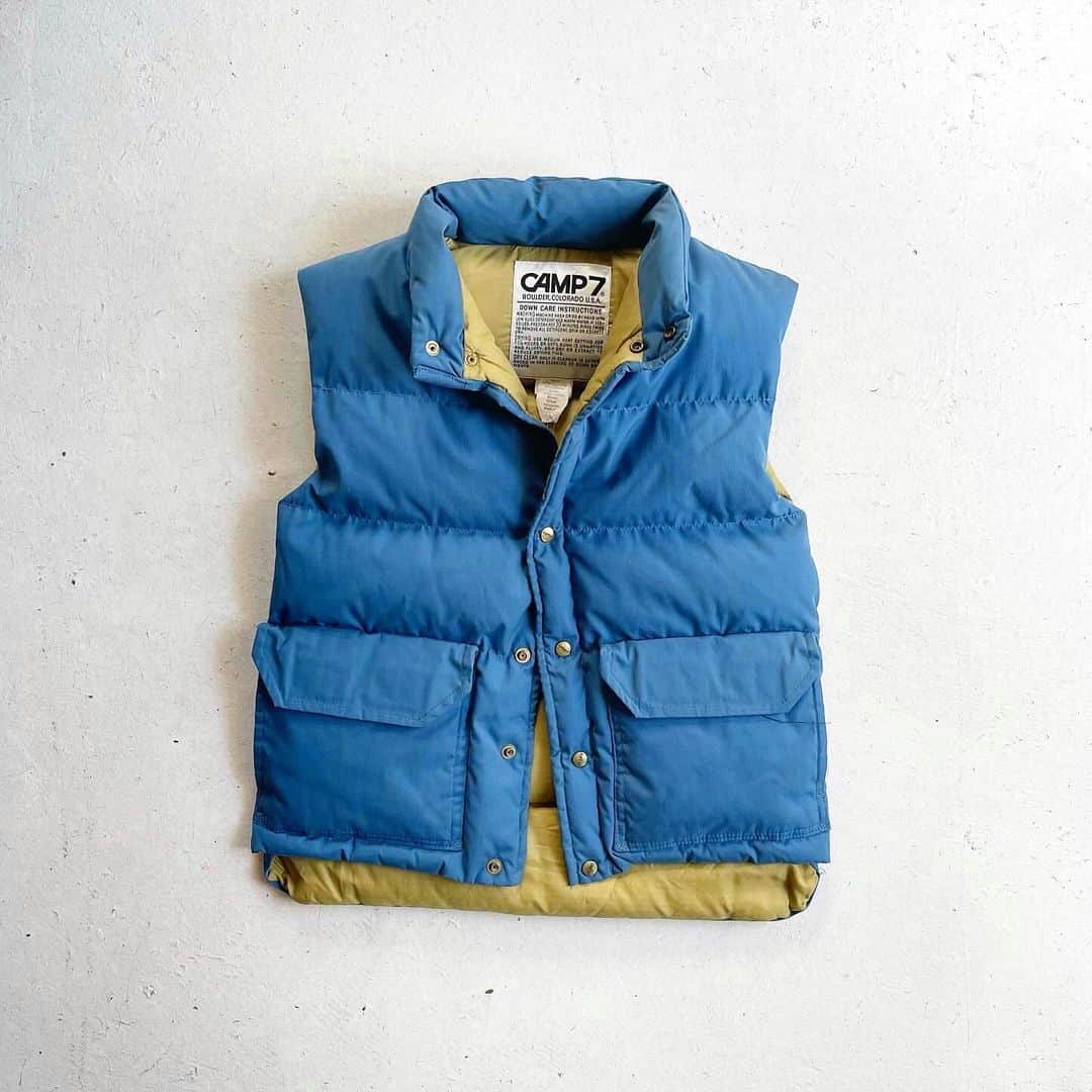 DROP...vintage select shopのインスタグラム：「1970s CAMP7 Down Vest Blue×beige  良いバイカラーです🌎」