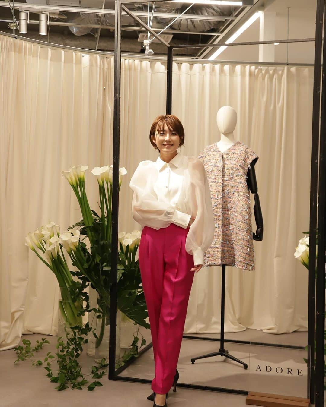 細田阿也のインスタグラム：「@adore_jp  @adore_jp_shop   📱では💻に画像保存されていたので発見💡  #adore #アドーア ご提案頂いた こちらの組み合わせにも 一目惚れ🤩」