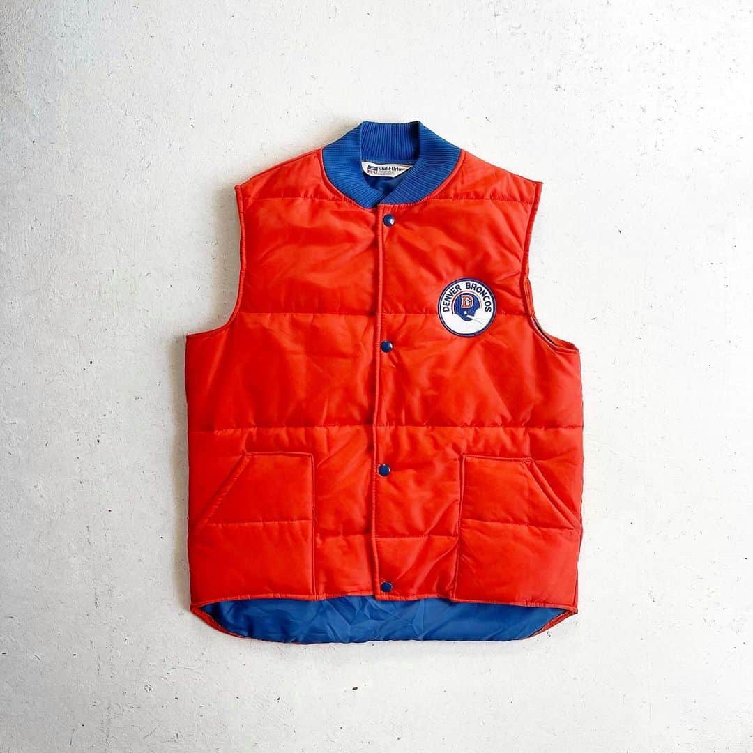 DROP...vintage select shopのインスタグラム：「1970s Stahl Urban NFL Denver BRONCOS Down Vest 【XL】」