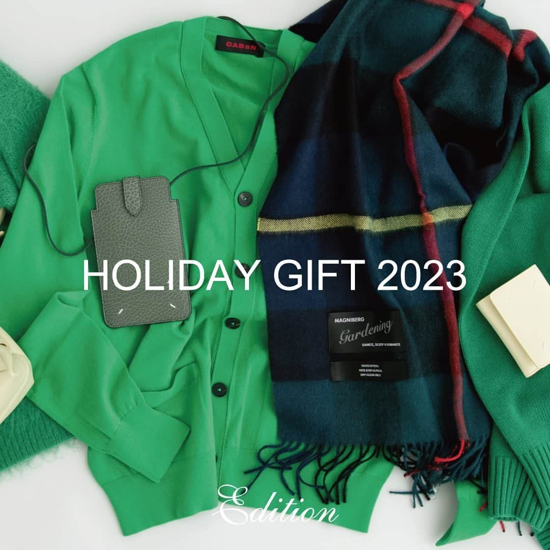 エディションのインスタグラム：「〈HOLIDAY GIFT 2023〉  P.2 CARDIGAN CABaN 39-02-34-02003 / ¥37,400 (tax in)  P.3 SCARVES MAGNIBERG (Exclusive for TOMORROWLAND) 97-04-35-04404 / ¥35,200 (tax in)  #caban #magniberg #fw23 #edition_holidaygift2033 #edition_jp #tomorrowland_jp」