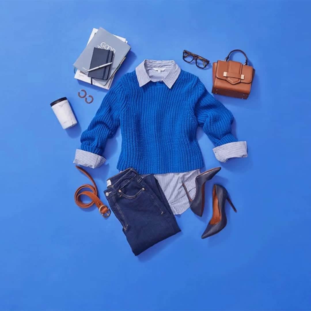 DAILYLOOKのインスタグラム：「Dressed in hues that defy the winter blues 💙 #flatlay #winterblues #getstyled」