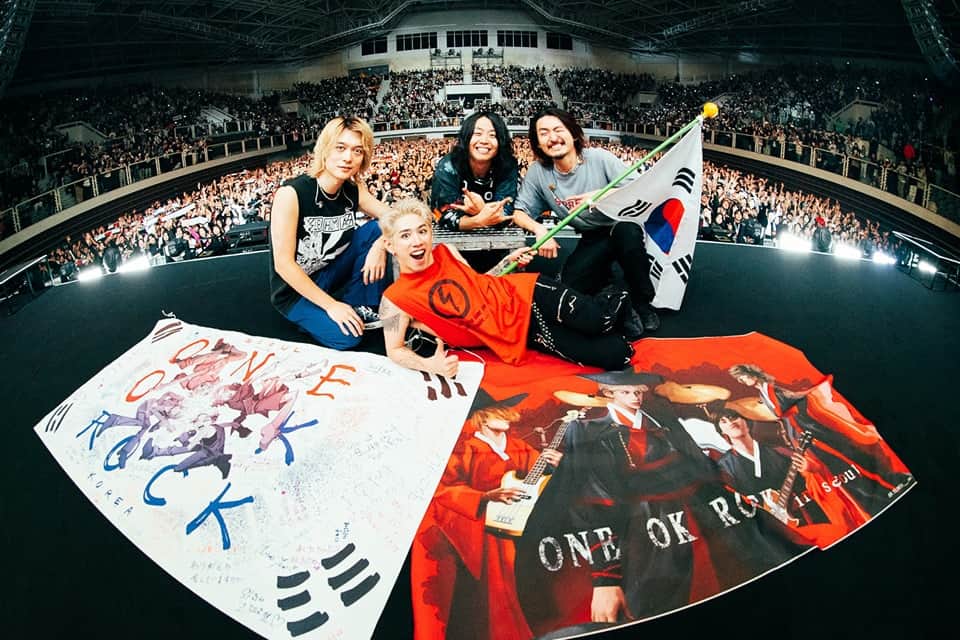 ONE OK ROCKさんのインスタグラム写真 - (ONE OK ROCKInstagram)「Seoul!! ONE OK ROCK LUXURY DISEASE ASIA TOUR 2023  #ONEOKROCK #LuxuryDisease #Tour #Seoul photo by @ruihashimoto」12月3日 1時43分 - oneokrockofficial