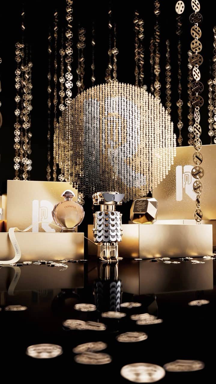 パコラバンヌのインスタグラム：「This holiday season, show her how much you care with fragrance. _ #RabanneHoliday  #Rabanne」