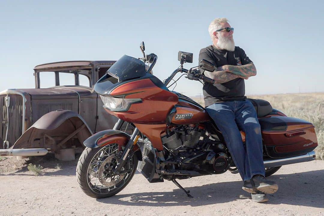 Harley-Davidsonさんのインスタグラム写真 - (Harley-DavidsonInstagram)「66 trips down Route 66.​  Meet Richard Wynkoop, an @eaglerider tour guide since 2012, who recently completed his staggering 66th tour of historic Route 66.​  Keep crushing those miles, Richard. It's been a pleasure to ride along with you. Kickstands up!​  #HarleyDavidson #EagleRider」12月3日 2時00分 - harleydavidson