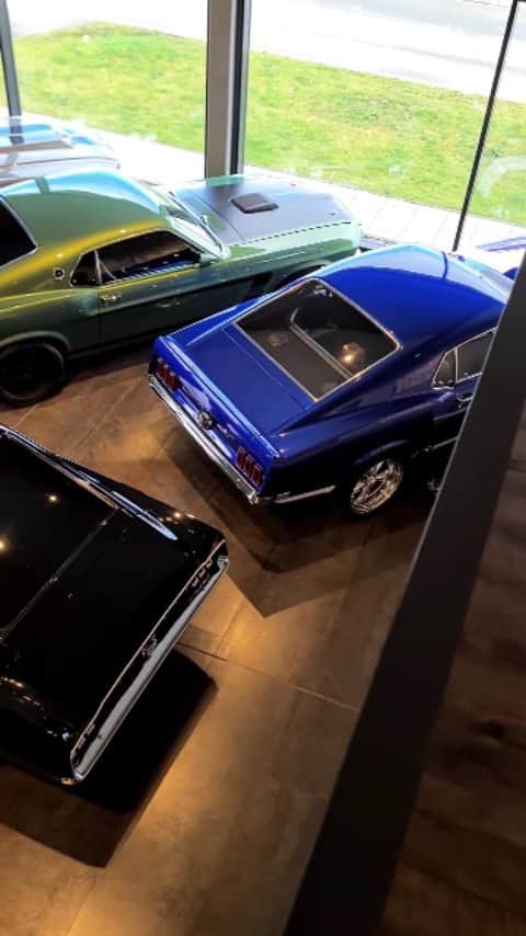 Classics Dailyのインスタグラム：「Choose one!? Credit @v8_werk  _ #Classic #classics #Classiccar #classiccars #americanmuscle #Musclecar #Musclecars #car  #ford #mustang」