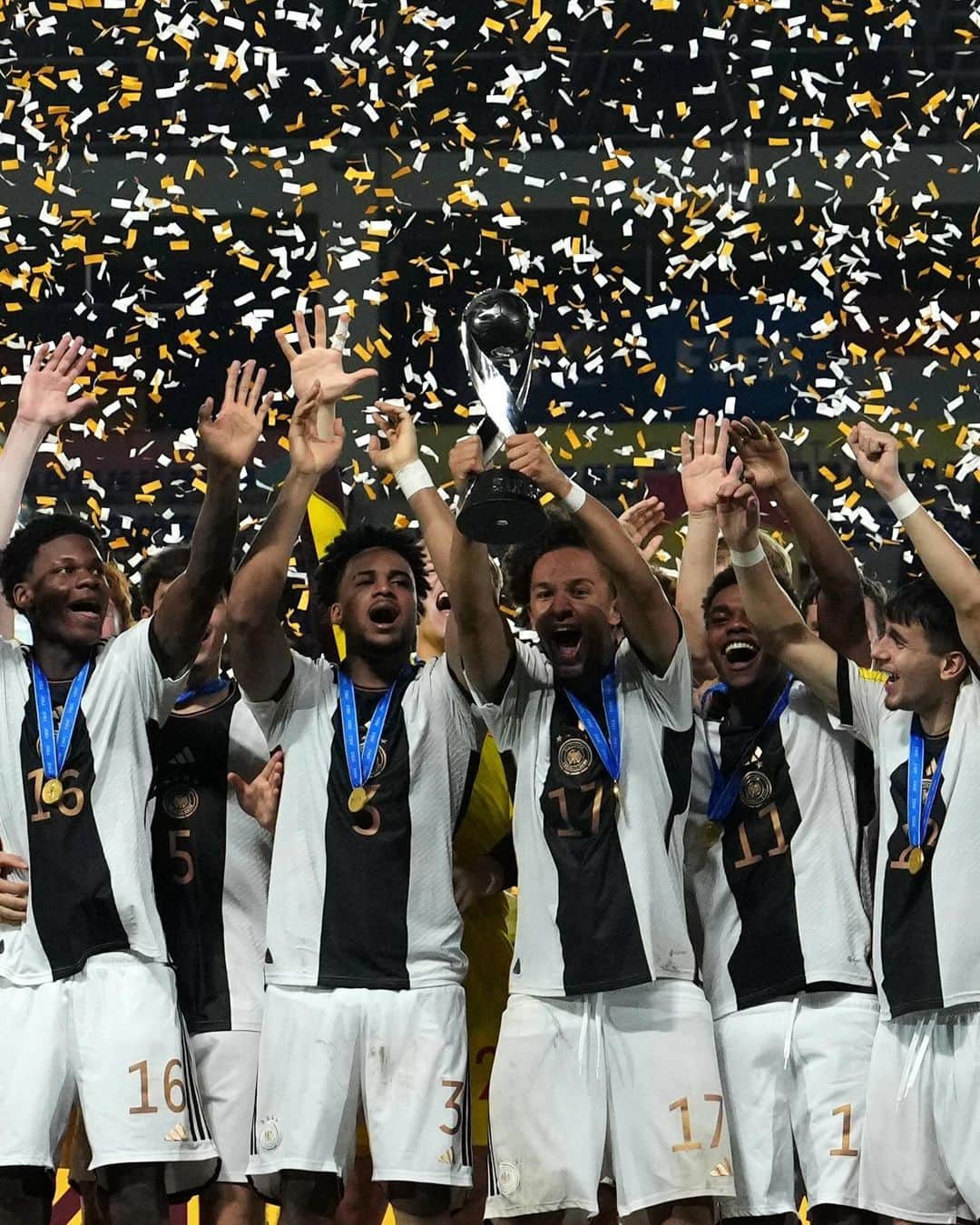 adidas Footballのインスタグラム：「BALLERS 🏆🫡  @dfb_junioren are U17 World Champions.」