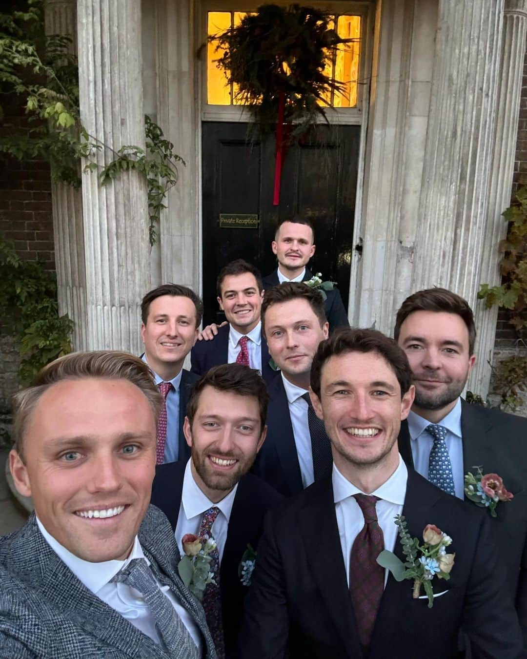 マックス・チルトンさんのインスタグラム写真 - (マックス・チルトンInstagram)「Best man to the best of men. Honoured to be a part of yesterday’s magical wedding between two of my oldest friends surrounded by the full Ardingly crew. @annawise @willbouch_」12月2日 18時04分 - maxchilton