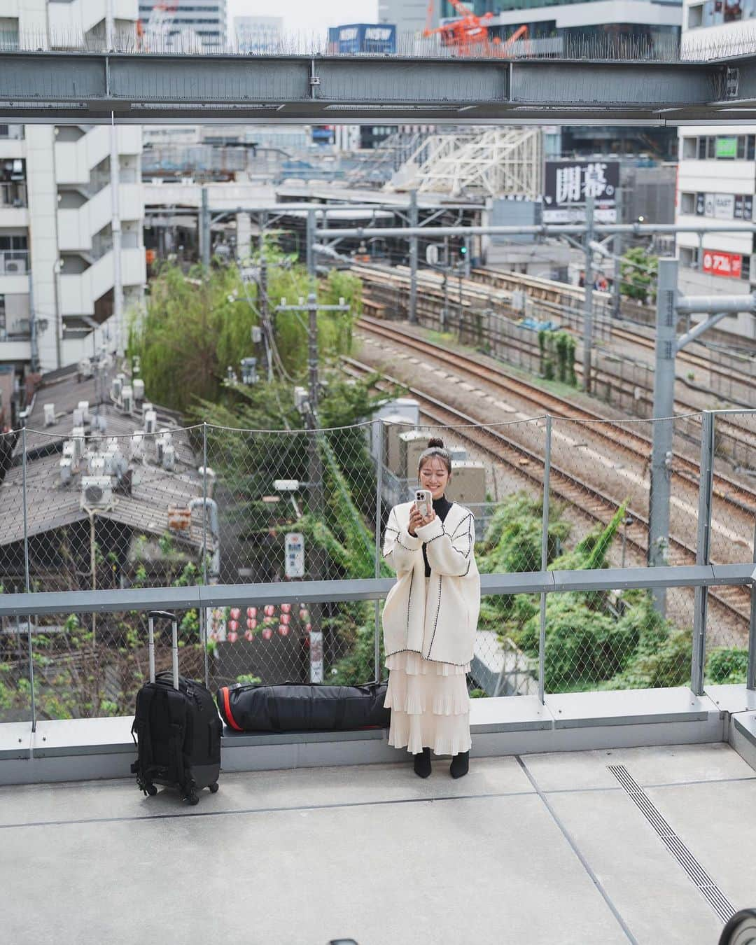 喜多よしかさんのインスタグラム写真 - (喜多よしかInstagram)「去年は札幌大通で、今年は渋谷で📸 #yoshikaphotos  りょうくんと定期的に撮影出来るのはやっぱり嬉しい〜🫶🏻 いつもありがとう。 Photo @ryomaeda25 Model @yoshika_1002_official   #作品撮り#撮影モデル#モデル撮影#渋谷#shooting📷」12月2日 17時59分 - yoshika_1002_official