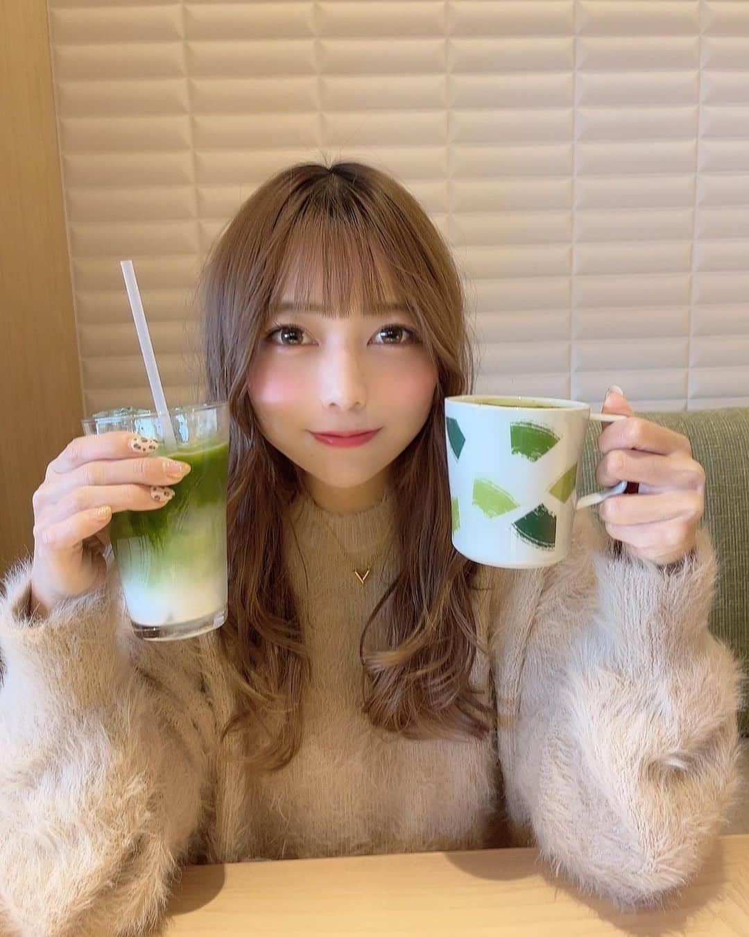 あいりさんのインスタグラム写真 - (あいりInstagram)「11/11にグランドオープンした atelier京ばあむに行ってきたよ💚 . 1階　お土産売り場 2階　見学 3階　カフェ って感じだったー👀✨ . 京ばあむリッチプレートおいしすぎた🤤 芸術的なスイーツすぎて たまごサンド撮るの忘れてた。笑 ホットのマグカップかわいい❤️ . 無料駐車場あり🚗 十条駅から徒歩10分🚶‍♀️ . . #京都 #京都観光 #京都旅行 #京ばあむ  #アトリエ京ばあむ #工場見学 #十条  #十条グルメ #十条カフェ #京都グルメ  #京都カフェ #京都ランチ #グルメ #グルメ女子 #グルメスタグラム #お土産  #京都ホテル #ファッション #fashion #ootd #kyoto #kyotojapan #instalike #instagood」12月2日 18時00分 - gtamtgat