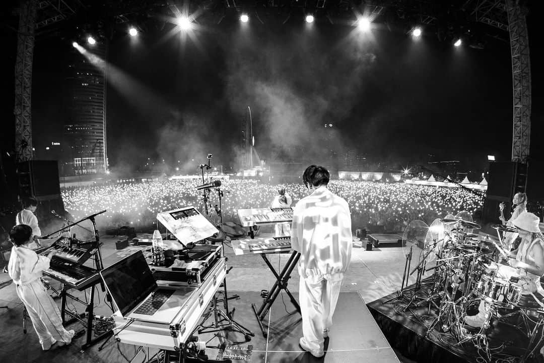 幾田りらさんのインスタグラム写真 - (幾田りらInstagram)「⚡️⚡️⚡️  Photo by @sherwin_wsf  #clockenflap」12月2日 18時08分 - lilasikuta