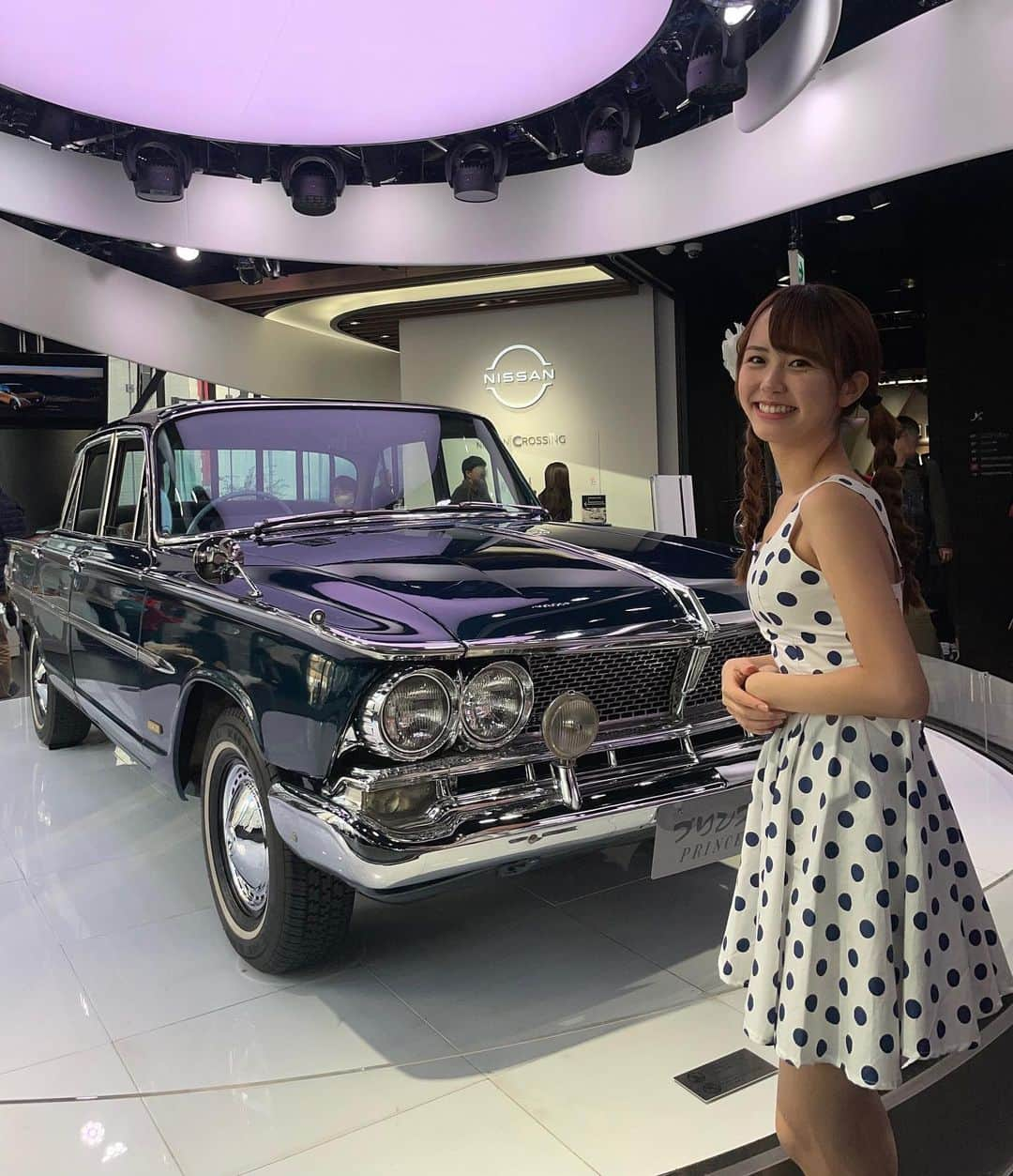 SAKATAMARINさんのインスタグラム写真 - (SAKATAMARINInstagram)「日産創立90周年イベントに 訪問させていただきました🚗 ヘリテージカーのスカイラインがとんでもなく素敵で クリスマスの装飾も可愛かったです🎄🩷 @aaa_tsushi_  さんのワークショップを体験させていただき、 グロリアを撮影📷 旧車好きの私からすればホント最高の時間でした…  皆さんも是非行ってみてはどうでしょうか😘❤️ _______________________________________________ 【ワークショップスケジュール】 ■日産グローバル本社ギャラリー（横浜） 12月9日（土）：あああつしさん(@aaa_tsushi_) 1回目11:30～12:30、2回目13:30～14:30、3回目15:30～16:30 各回50名まで(当日先着順で受付)  ■NISSAN CROSSING（銀座） 12月23日（土）：もろんのんさん(@moron_non) 1回目11:00～11:45、2回目12:30～13:15、3回目14:00～14:45、4回目15:30～16:15 各回20名まで(当日先着順で受付)  【イベント概要】 - 施設名：NISSAN CROSSING（銀座） - 場所：〒104-0061 東京都中央区銀座５丁目８−１ - 営業時間：10:00〜20:00 - アクセス：銀座駅 徒歩0分 - ヘリテージカー展示期間（NISSAN CROSSING）：11月21日（火）〜2024年1月8日（祝・月） - ヘリテージカー展示期間（日産グローバル本社ギャラリー）： 　第1期 11月19日(日)～12月12日(火)、第2期12月15日(金)～1月8日(祝・月)  - 施設で体験できることのご紹介 クルマの展示/NISSAN独自のドリンクを楽しめるカフェ/日産のオリジナルグッズを購入できるブティック  #PR #Nissan #日産 #NISSANCROSSING #Playground #銀座カフェ #ginzacafe #ginzatokyo」12月2日 18時18分 - marin__neo80s