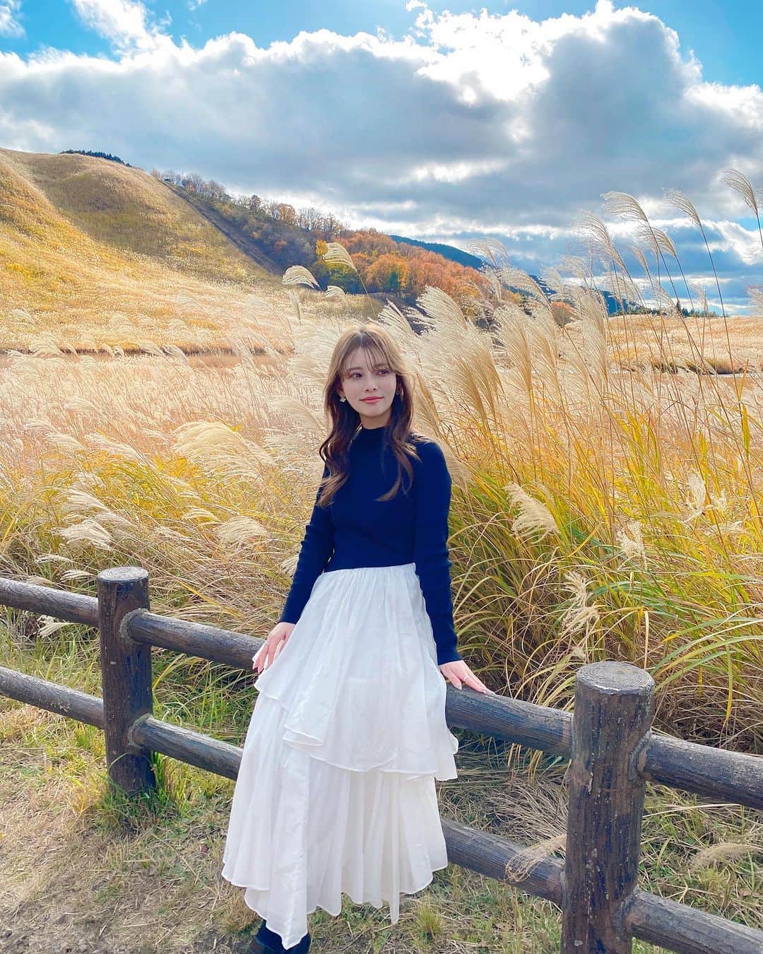 Licaさんのインスタグラム写真 - (LicaInstagram)「2枚目もお気に入りだから見て欲しい👀💛 . #韓国ヘア #韓国メイク  #韓国ファッション #sサイズファッション #sサイズコーデ  #일상#일상기록#일상그램#먹스타그램#냠냠#카페스타그램 #曽爾高原」12月2日 18時24分 - lica829