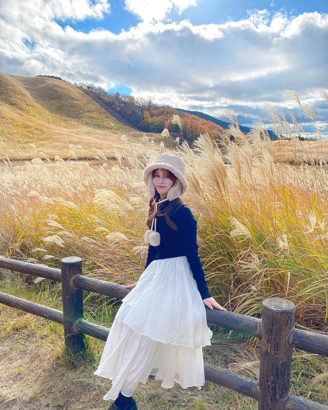 Licaさんのインスタグラム写真 - (LicaInstagram)「2枚目もお気に入りだから見て欲しい👀💛 . #韓国ヘア #韓国メイク  #韓国ファッション #sサイズファッション #sサイズコーデ  #일상#일상기록#일상그램#먹스타그램#냠냠#카페스타그램 #曽爾高原」12月2日 18時24分 - lica829
