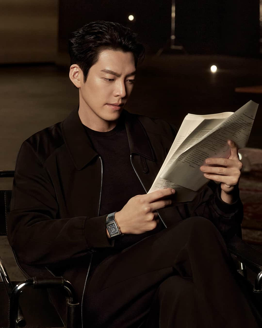 ジャガールクルトさんのインスタグラム写真 - (ジャガールクルトInstagram)「Sporting the Reverso Tribute Chronograph. #Reverso _ Kim Woo-Bin @____kimwoobin Reverso Tribute Chronograph Designed, made and assembled in our Manufacture _ A chronograph of iconic shape sitting on the wrist of our Global Ambassador Kim Woo-Bin @____kimwoobin. The Reverso Tribute Chronograph embodies the spirit of invention driving La Grande Maison for 190 years of history. _ #JaegerLeCoultre #Reverso #TheWatchmakerOfWatchmakers #KimWooBin」12月2日 19時00分 - jaegerlecoultre