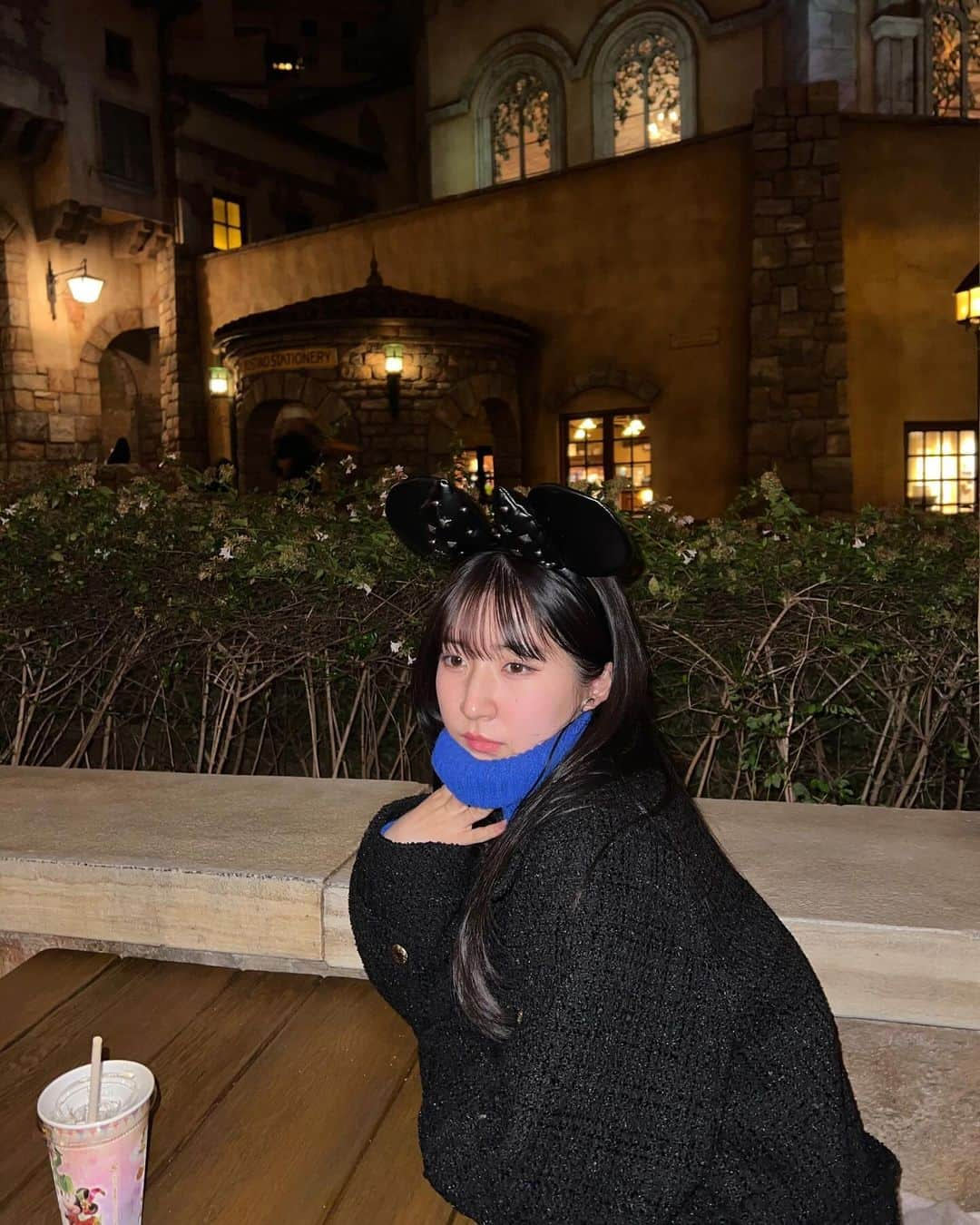 雨宮凜々子さんのインスタグラム写真 - (雨宮凜々子Instagram)「アフ5でChristmas Disney🐭❤︎ 何から何まで素敵でした✨ 👚#unitedarrows  👖#gap  🧥#kindersalmon  🧳#givenchy  👞#drmartens   #disney #tokyodisneysea #tokyodisneyresort #ディズニー #ディズニーコーデ #ディズニーシー #디즈니 #오오티디 #도쿄 #도쿄디즈니씨 #패션그램 #셀카 #크리스마스 #ootd #fashion」12月2日 19時01分 - rily_.oo9