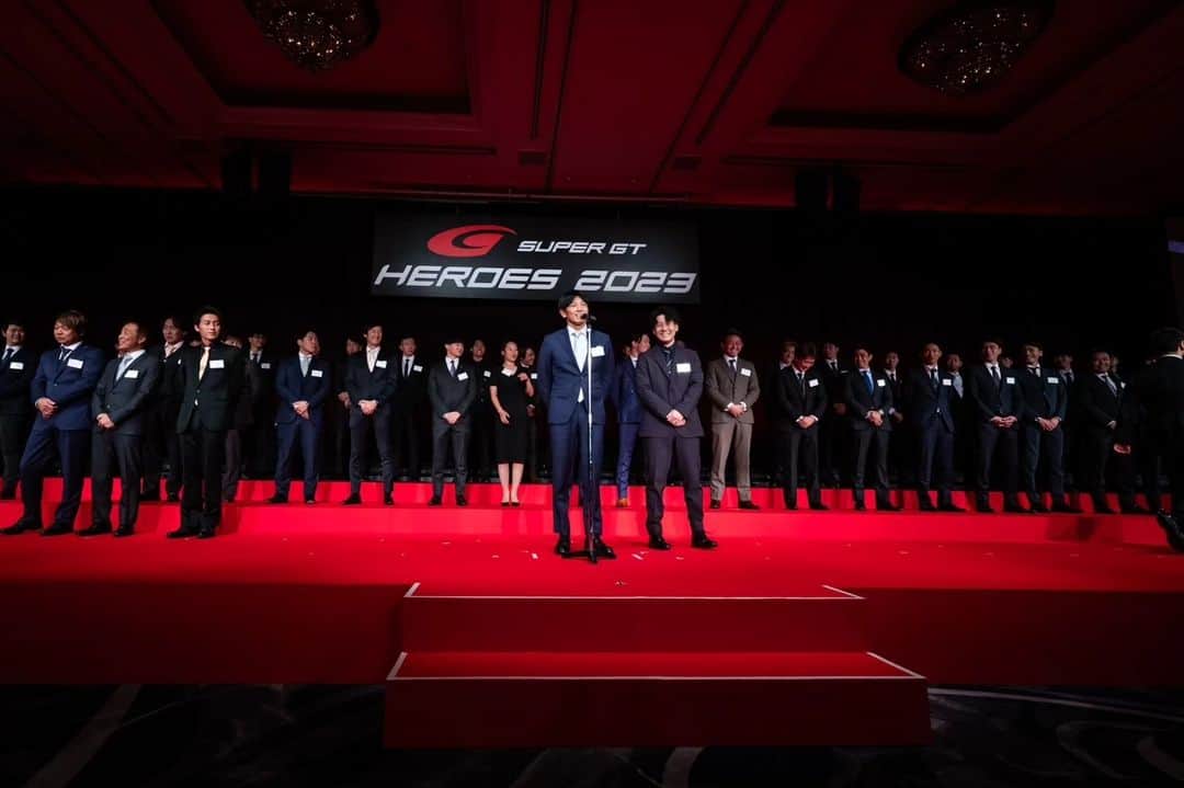 吉田広樹さんのインスタグラム写真 - (吉田広樹Instagram)「SUPER GT HEROES 2023🏆️  表彰して頂き、チャンピオンの実感が湧いてきました。  #スーパーGT というハイレベルな舞台で #埼玉トヨペットGreenBrave のみんなと共に 獲得出来た事を誇りに思います‼️  チームに関わって頂いた皆さん ありがとうございました。  そしてライバルとして戦ってきた皆さんにも感謝しております。 皆さんが居たからこそ、このタイトルの価値が上がると思います。  最高のシーズンでした‼️ 1年間ありがとうございました❗  #埼玉トヨペット #GRGARAGE浦和美園 #toyotagazooracing #GRSUPRAGT #SUPERGT」12月2日 19時17分 - hiroki44da