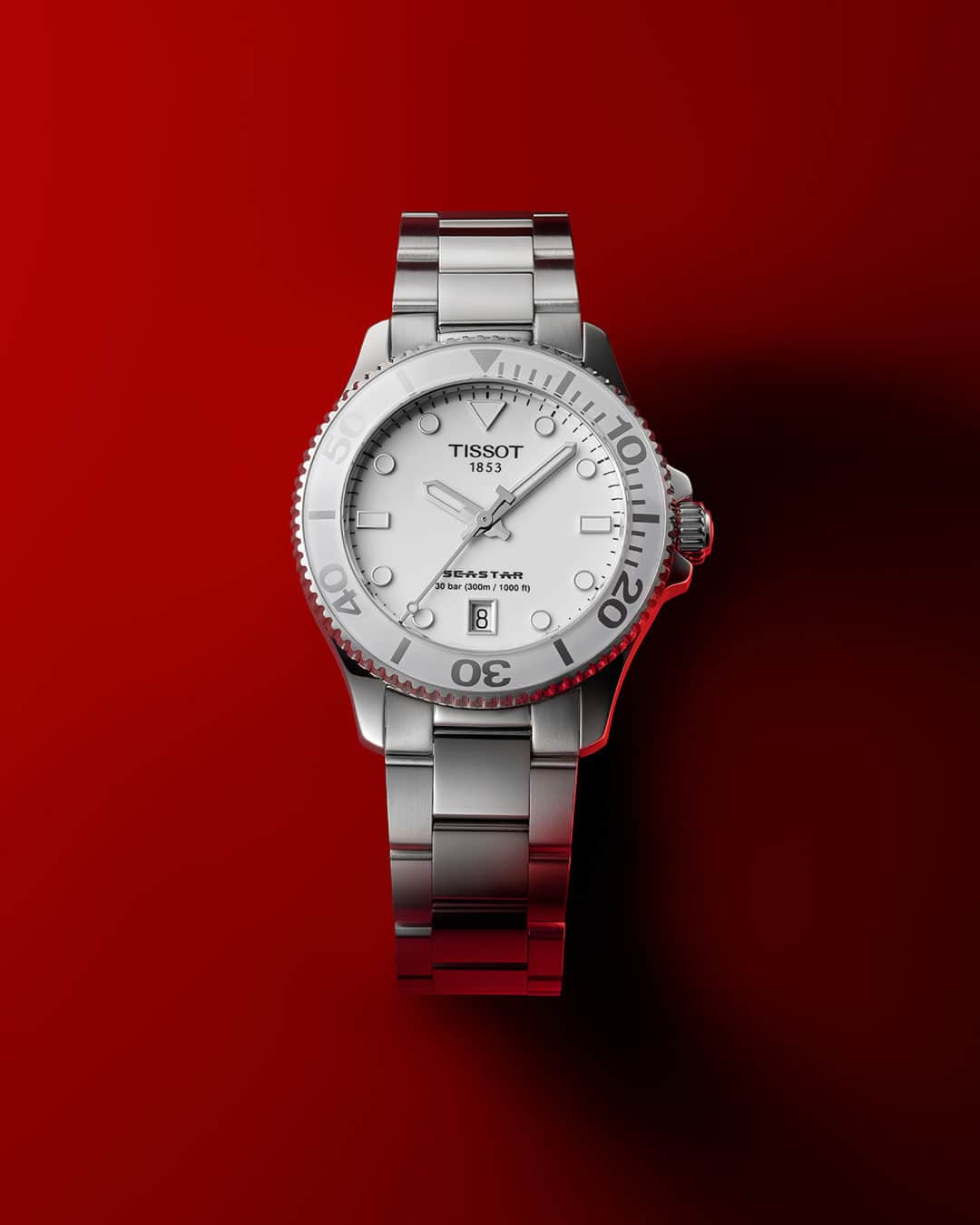 ティソのインスタグラム：「Focus forward. It’s the only way to go.  #Tissot #SeaStar #FocusForward」