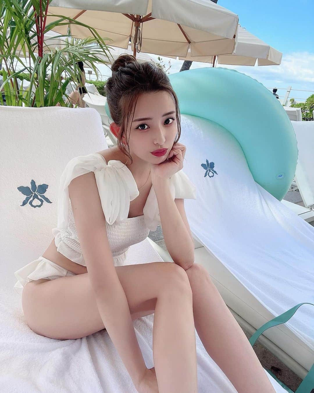 あみのインスタグラム：「ちょっとしつこいと思いますが、まだハワイ投稿してます。ごめんなさい。 12月🎄毎年毎年何もしてないのに一年過ぎるの早すぎる🎄 . #hawaii #ハワイ」