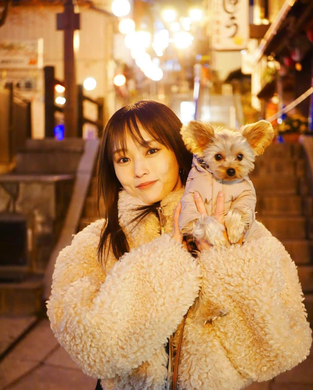 山本彩さんのインスタグラム写真 - (山本彩Instagram)「⁡ 12月こんにちは⛄️ ⁡ 寒いの嫌いやけど 今年は可愛いアウターいっぱい買ったから 寒い日の外出もちょっと楽しみ☺️ ⁡」12月2日 19時28分 - sayaka__714