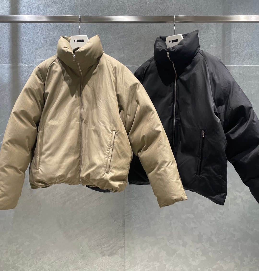 H BEAUTY&YOUTHのインスタグラム：「＜H BEAUTY&YOUTH＞ OLMETEX HAPPY SUIT DOWN ¥79,200 Color: BEIGE/BLACK Size: S/M/L  FLEECE GABAGE M65 ¥25,300 Color: MD.BROWN/DK.GRAY Size: S/M/L  #H_beautyandyouth #エイチビューティアンドユース @h_beautyandyouth  #BEAUTYANDYOUTH #ビューティアンドユース #Unitedarrows #ユナイテッドアローズ」