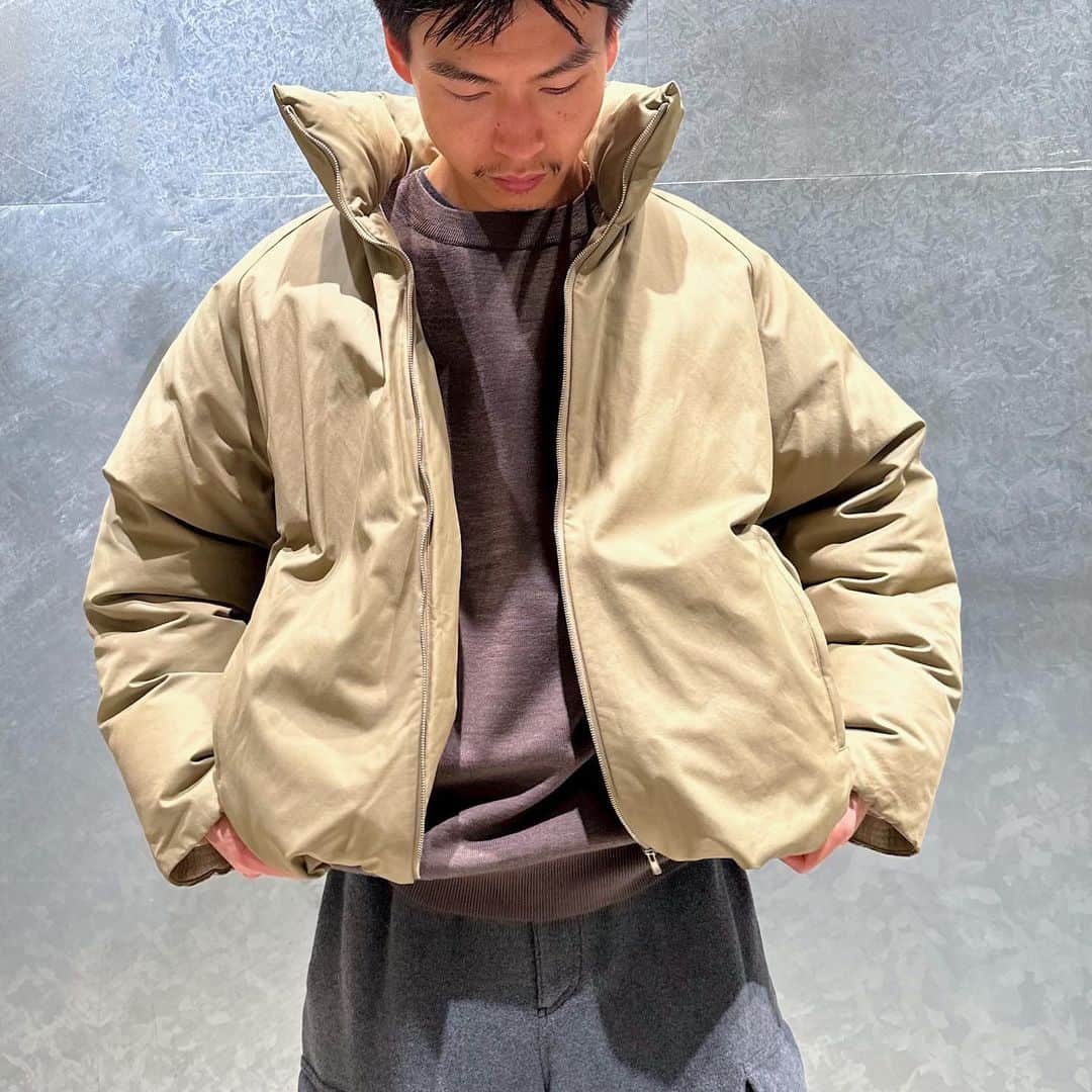 H BEAUTY&YOUTHさんのインスタグラム写真 - (H BEAUTY&YOUTHInstagram)「＜H BEAUTY&YOUTH＞ OLMETEX HAPPY SUIT DOWN ¥79,200 Color: BEIGE/BLACK Size: S/M/L (着用スタッフ: 174cm 着用サイズ: M)  FLEECE GABAGE M65 ¥25,300 Color: MD.BROWN/DK.GRAY Size: S/M/L (着用サイズ: M)  #H_beautyandyouth #エイチビューティアンドユース @h_beautyandyouth  #BEAUTYANDYOUTH #ビューティアンドユース #Unitedarrows #ユナイテッドアローズ」12月2日 19時39分 - h_beautyandyouth