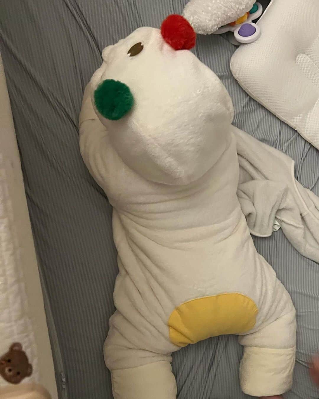 ユ・ヘジュさんのインスタグラム写真 - (ユ・ヘジュInstagram)「아빠 생파하러 가는 길🎂 묵혀뒀던 양털 자켓을 유준이랑 커플룩으로 입을 줄이야☁️💕」12月2日 19時48分 - r_yuhyeju