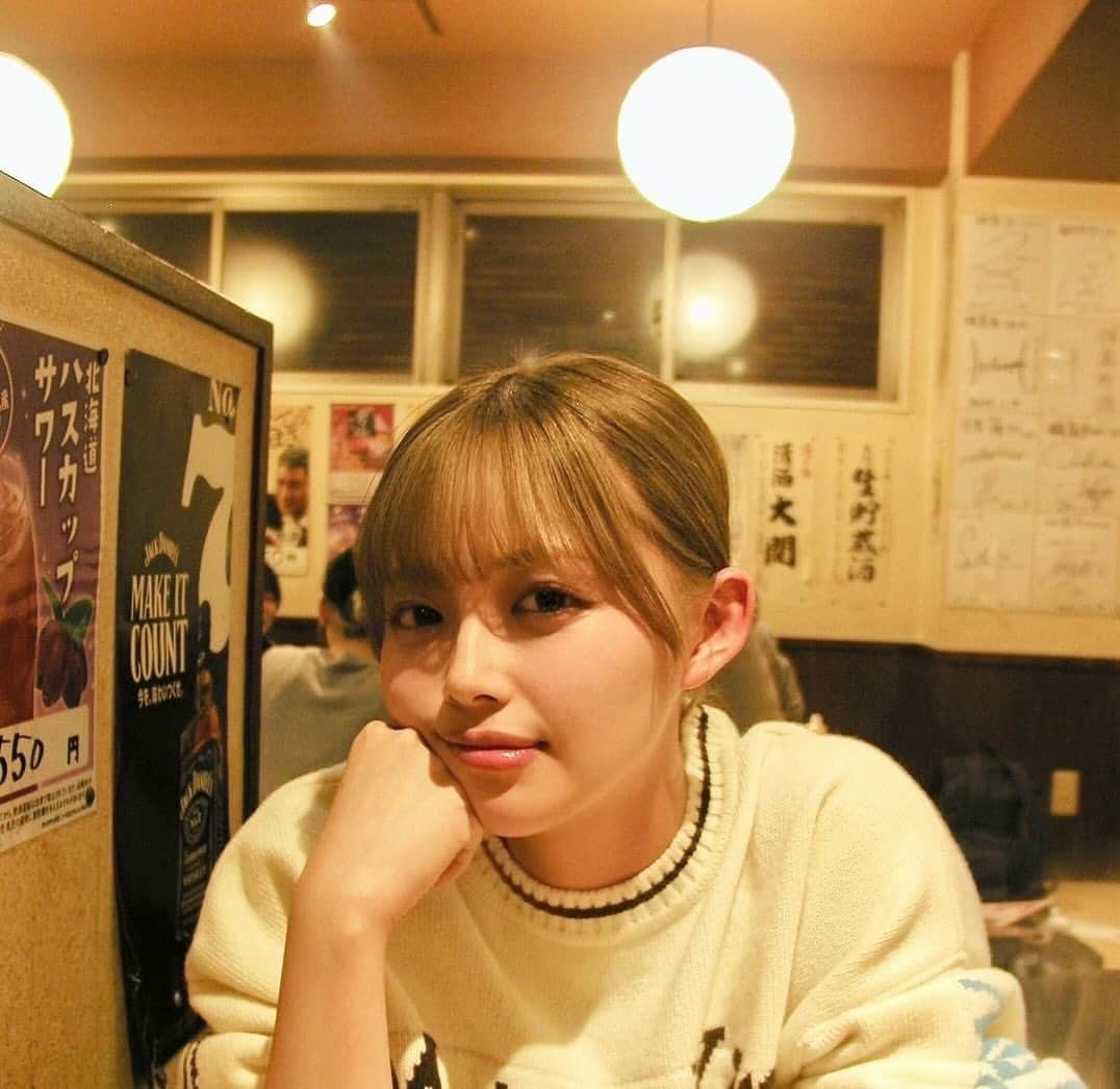 森日菜美さんのインスタグラム写真 - (森日菜美Instagram)「ぱーとつー☺︎ 期間限定ハイトーンでした☁️ 似合ってたかなー？」12月2日 19時41分 - hinami_mori