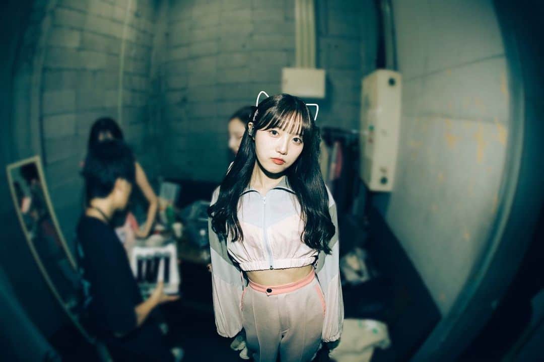 高嶋楓のインスタグラム：「😺🖤」