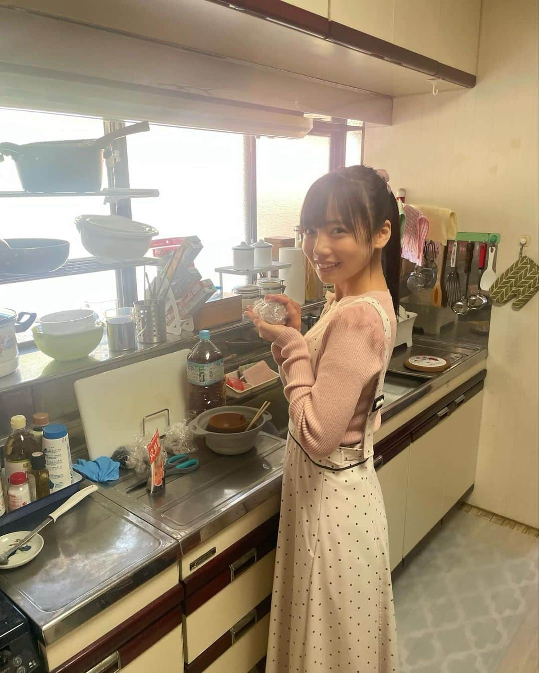 齊藤京子さんのインスタグラム写真 - (齊藤京子Instagram)「泥濘の食卓 第7話 この作品ではたくさん美味しいご飯を食べました😌🍴 クランクアップしてもうすぐ1ヶ月ですが撮影やご一緒させていただいた皆さんがとても恋しいです… またお会いできますように…💫  #泥濘の食卓」12月2日 20時03分 - saitokyoko_official