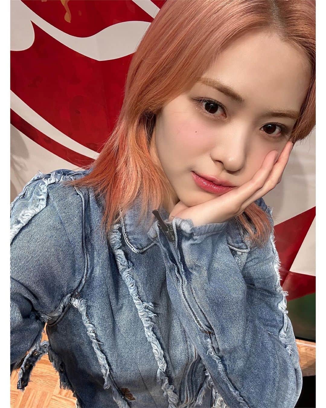ITZYさんのインスタグラム写真 - (ITZYInstagram)「. ITZY JAPAN 1st Album『RINGO』 2023. ...