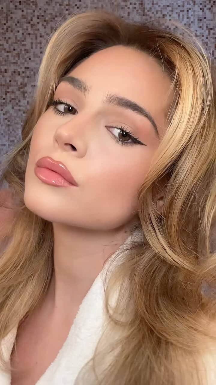 のインスタグラム：「PARIS lips」