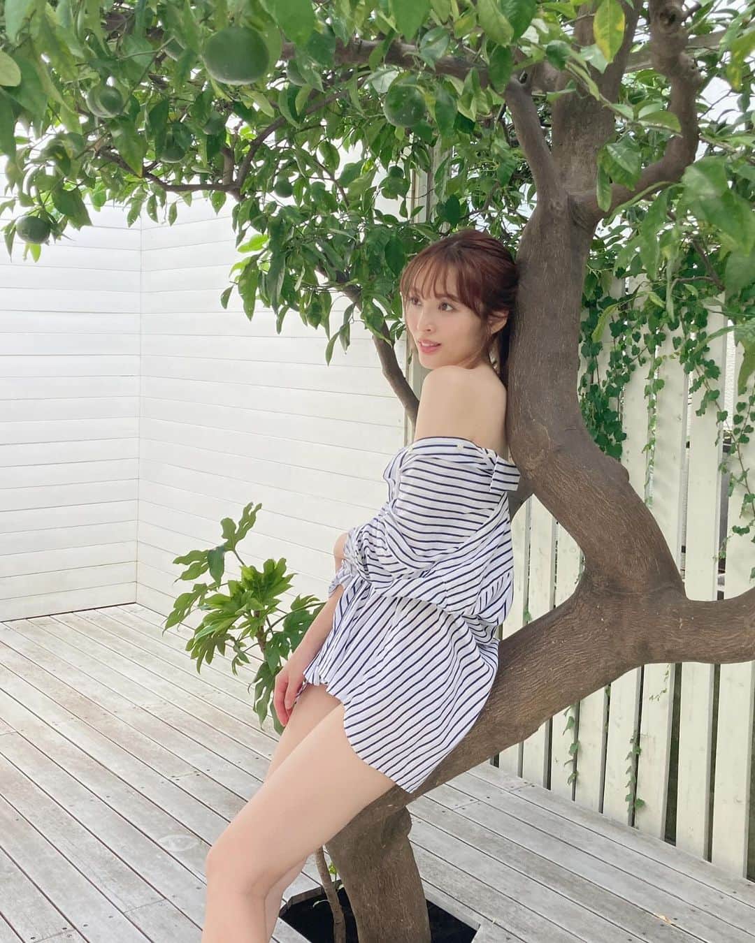神部美咲のインスタグラム：「カレンダー発売スタート♡」