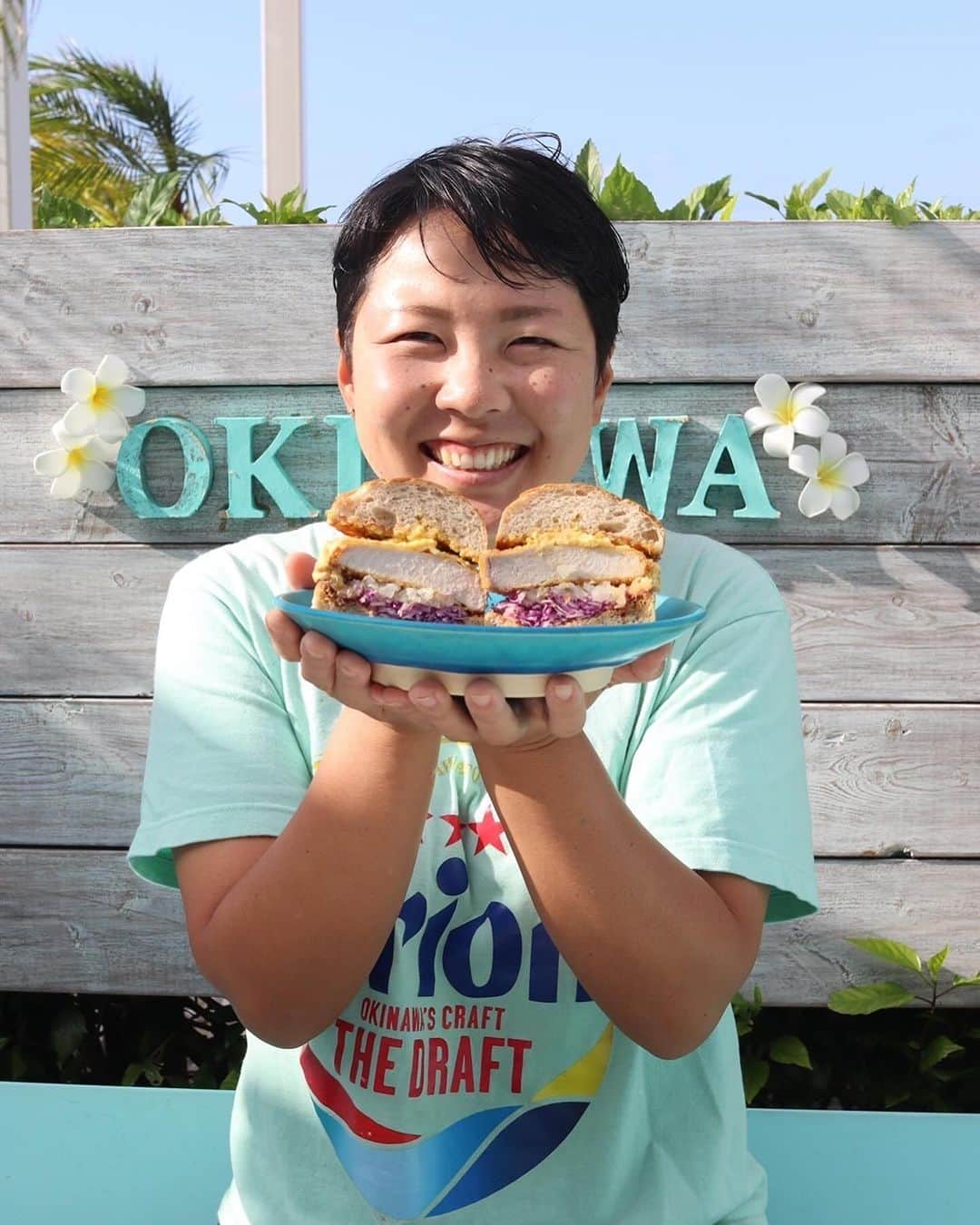 Yuri Sakuraiさんのインスタグラム写真 - (Yuri SakuraiInstagram)「明日 開催の沖縄 那覇マラソン2023に MK CAFE okinawa から上山選手、ゆうき選手 2人の仲間が出走します！  2人とも無事に完走してくれる事を楽しみにしています♪  ファイトっす！！  #マラソン #那覇マラソン #那覇マラソン2023 #ラン #run #フルマラソン  #cafe #mkcafe #okinawa #naha  #国際通り #おきなわ #沖縄 #那覇 #鯖バーガー #マグロカツバーガー #サーターアンダギー #カフェ」12月2日 20時17分 - yuri_sakuraiii