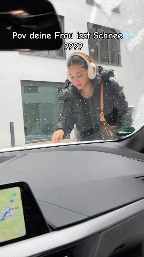 Jounes Amiriのインスタグラム：「Das ist nicht normal oder ?」