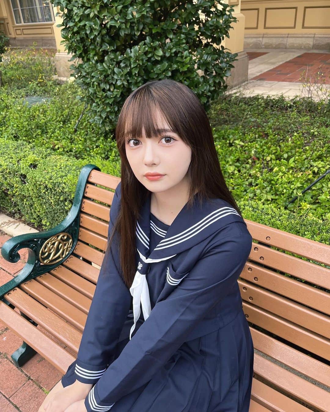 菅井純愛さんのインスタグラム写真 - (菅井純愛Instagram)「・  もう12月だ〜💙   #06  #06년생  #06line  #高校生  #jk  #jkブランド  #jk2  #sjk  #highschoolstudents  #highschoolgirls  #高身長女子  #制服  #制服女子  #セーラー服  #17歳  #17yearsold  #schooluniform  #japanesegirl  #japanesestyle  #japanese  #고등학생  #모델  #교복  #일본인  #คนญี่ปุ่น  #นักเรียน  #เครื่องแบบ  #셀카  #ストレートヘア  #高校生コーデ」12月2日 20時34分 - aria_sugai