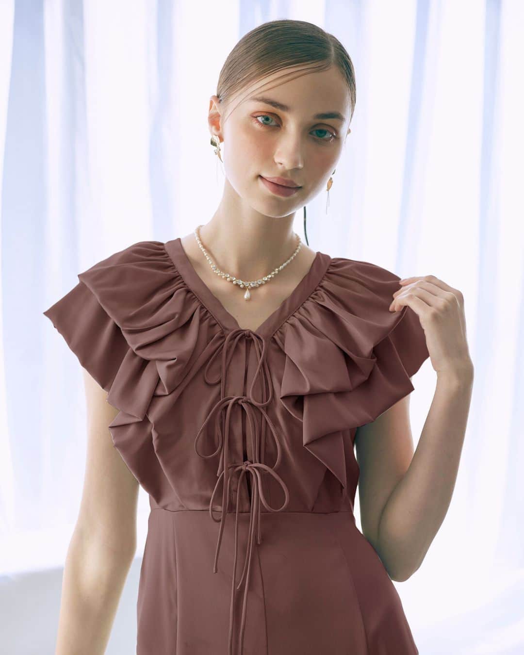 Dorry Dollさんのインスタグラム写真 - (Dorry DollInstagram)「【 82678 】  ラッフルデザインドレス Ruffle Design Dresses  WEB限定　/　M　 brown　blue　pink　beige　  お呼ばれドレスを選ぶならDorryDollで決まり🤍 みんなはどのドレスを選びますか？  2023.12  お呼ばれドレス気になると思った方。 DorryDollのドレスをもっと見たいと思ったアナタ。 ”いいね・保存・コメント”よろしくお願いします🌹  . ・ ・  #結婚式コーデ #結婚式ドレス #結婚式参列 #お呼ばれ #お呼ばれドレス #お呼ばれワンピ #お呼ばれコーデ #お呼ばれスタイル #フォーマルドレス #お食事会 #デートコーデ #ディナーコーデ #オケージョン #パーティードレス #ホカンス #新作ドレス #dorrydoll #ドリードール  ※商品画像は、光の当たり具合やパソコンなどの閲覧環境により、 実際の色味と異なって見える場合がございます。予めご了承ください。」12月2日 20時45分 - dorry_doll_official