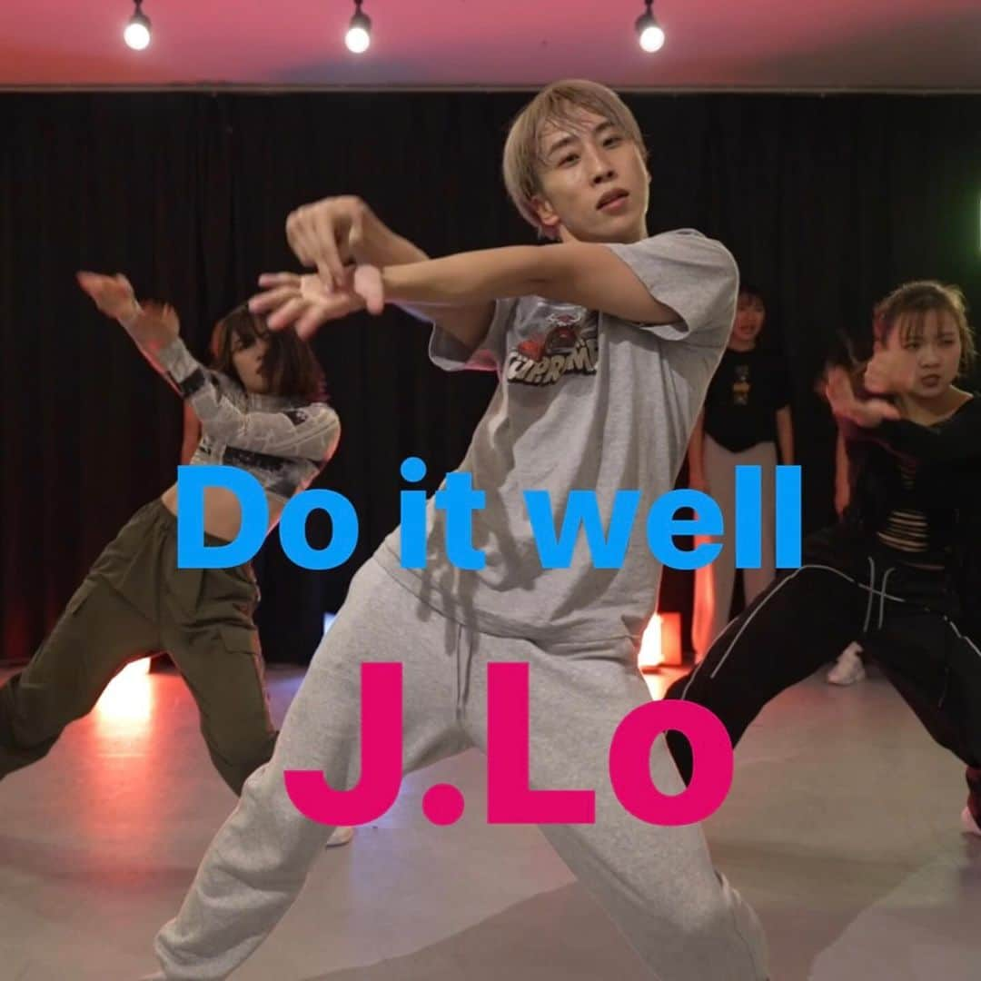 avecooさんのインスタグラム写真 - (avecooInstagram)「♪music♪ @jlo #doitwell   ☆Dancer☆ @anju.124 @kairi32shiba   8年くらい前に作った振りをリメイク🔥 8年後にまた踊るなんて思ってなかったよ😈 みんな覚えてるかな？w  #dance #jazzfunk #choreographer #avecoo #jlo #jenniferlopez #tokyo #japan #」12月2日 20時47分 - avecoo