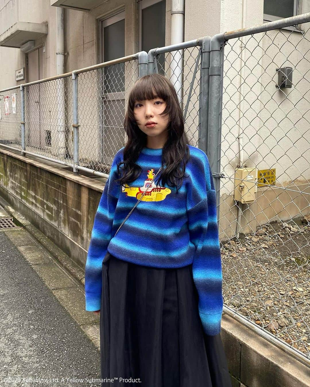 MOUSSY SNAPさんのインスタグラム写真 - (MOUSSY SNAPInstagram)「#MOUSSYSNAP @kanon_makabe 157cm  ・YELLOW SUBMARINE KNIT(010GAQ01-5190) ・M_ TULLE A LINE DRESS(010GA230-7060) ・ISKO JETHER STRAIGHT(010FAA12-4300) ・SILVER BEADED MINI BAG(010GA751-5810) ・RUBBER SHORT BOOTS(010GAS52-5630) 全国のMOUSSY店舗／SHEL'TTER WEBSTORE／ZOZOTOWNにて発売中。  #MOUSSY #M_MOUSSY」12月2日 20時49分 - moussysnap