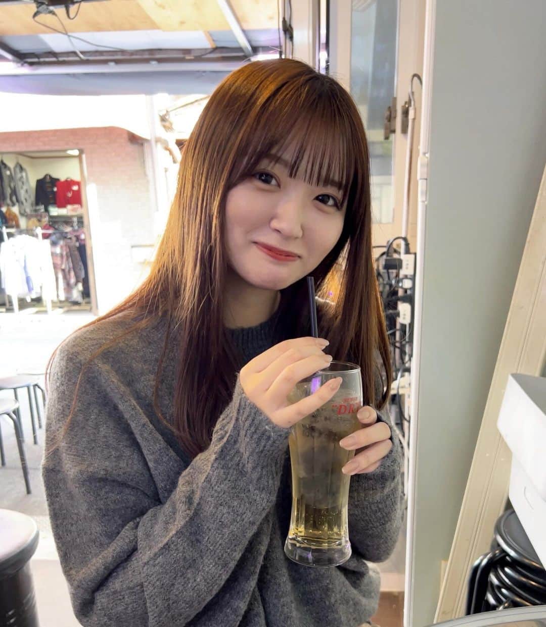 まあれのインスタグラム：「ケーポのライブ行ったら毎回韓国料理たべてるきがする💭 한국에 가고 싶습니다♡  ⁡⁡ ⁡ ⁡ ⁡ ⁡なんか最近思うんだけど若干離れ目じゃない？ ⁡ ⁡ ⁡ ⁡ ⁡  #韓国グルメ  #ニット  #セーター  #冬コーデ」