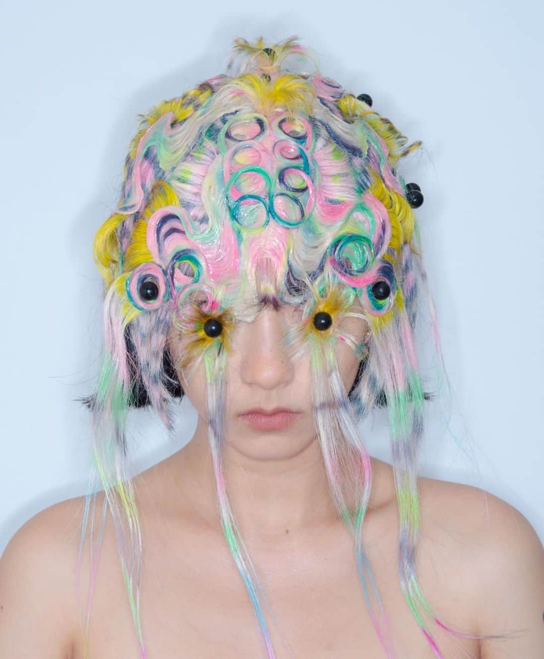 河野富広のインスタグラム：「New vision @tyrnbl  Photography @sayaka_maruyama_  Art direction @konomadinc  #fancycreatures #tomikonowig#tomihirokono#konomad#konomadeditions」