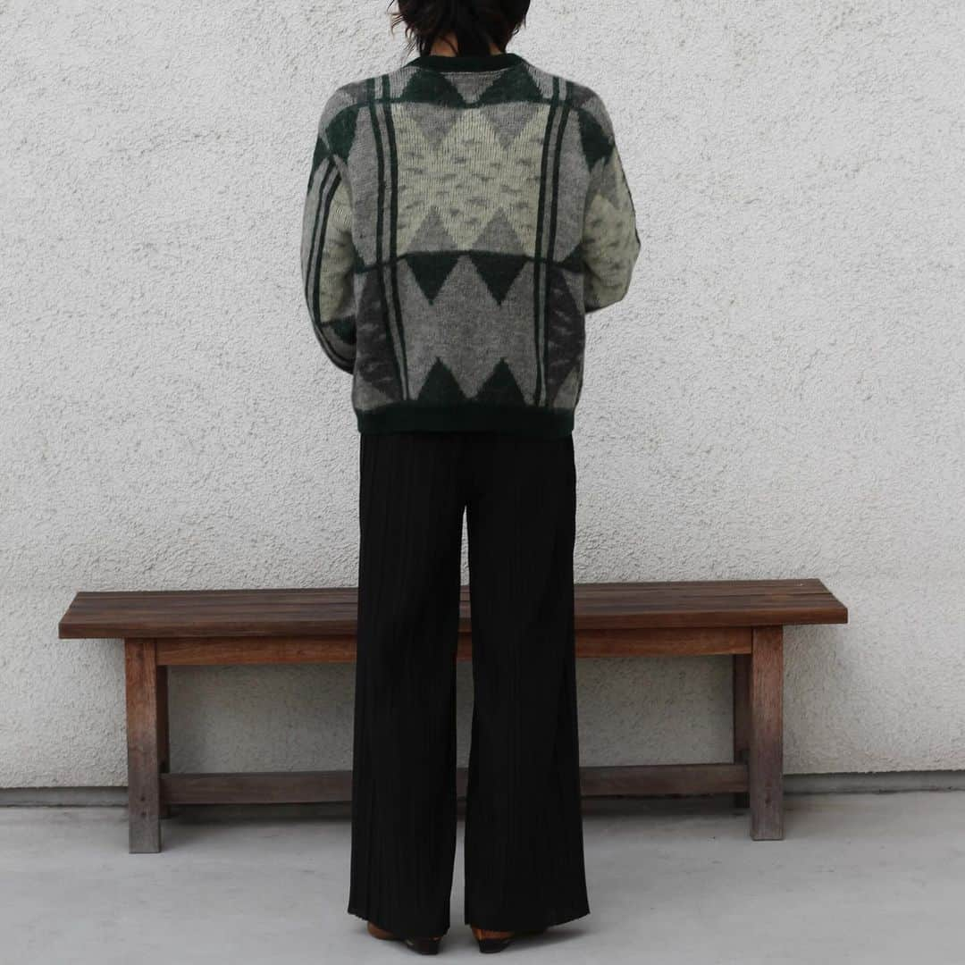 SANKAKUさんのインスタグラム写真 - (SANKAKUInstagram)「.1950s~1960s TWONCRAFT mohair full zip knit - - - - - オンラインでの購入ありがとうございます。こちら良すぎたので紹介。 モヘアのフルジップという貴重さにこの柄感。たまらないですね。 #古着」12月2日 21時15分 - otsu_tokyo