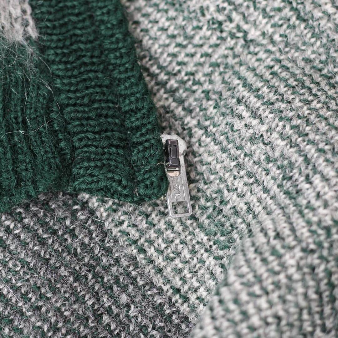 SANKAKUさんのインスタグラム写真 - (SANKAKUInstagram)「.1950s~1960s TWONCRAFT mohair full zip knit - - - - - オンラインでの購入ありがとうございます。こちら良すぎたので紹介。 モヘアのフルジップという貴重さにこの柄感。たまらないですね。 #古着」12月2日 21時15分 - otsu_tokyo