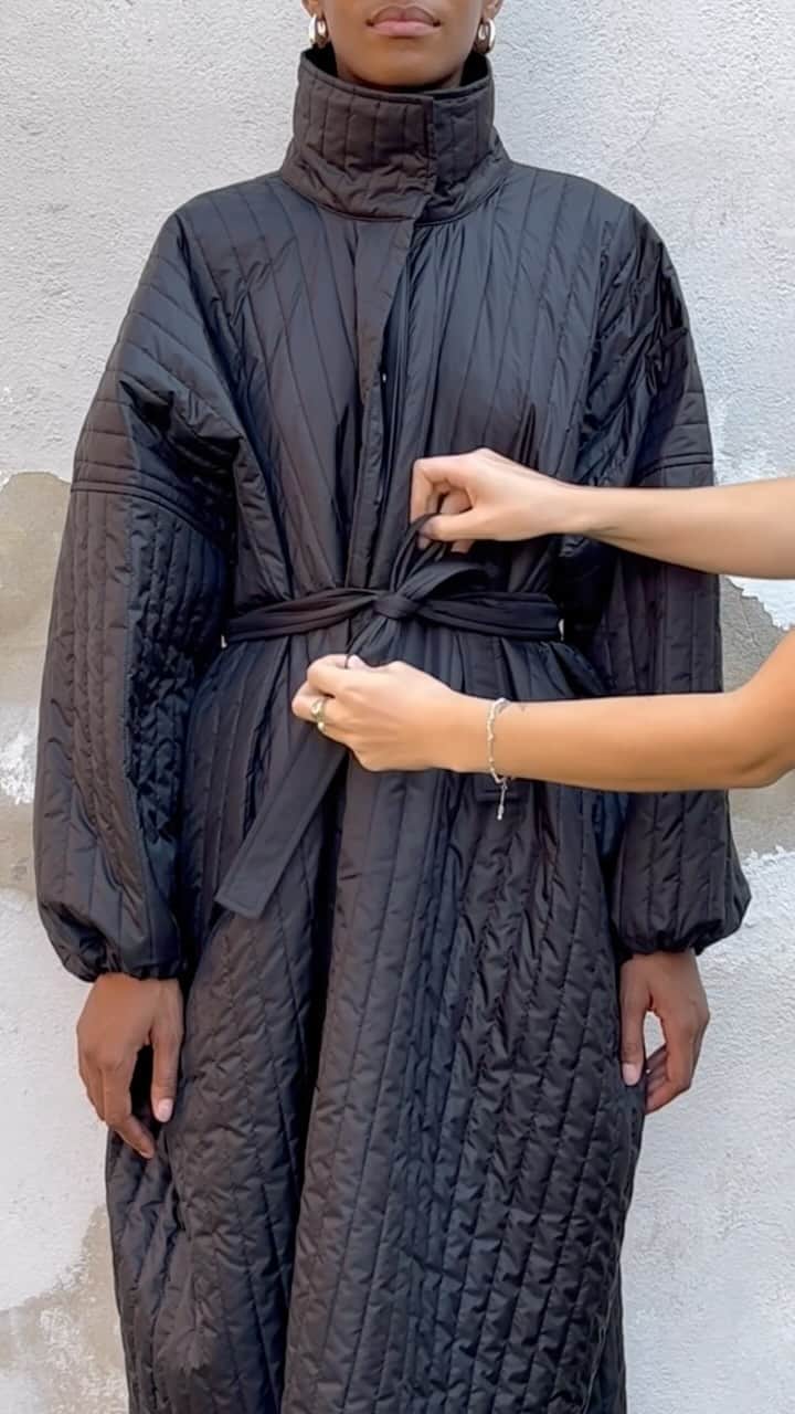 マッツノーガードのインスタグラム：「Our season favorite - Ruler Jacket🖤  Find more styles at madsnorgaard.com  #madsnorgaard」