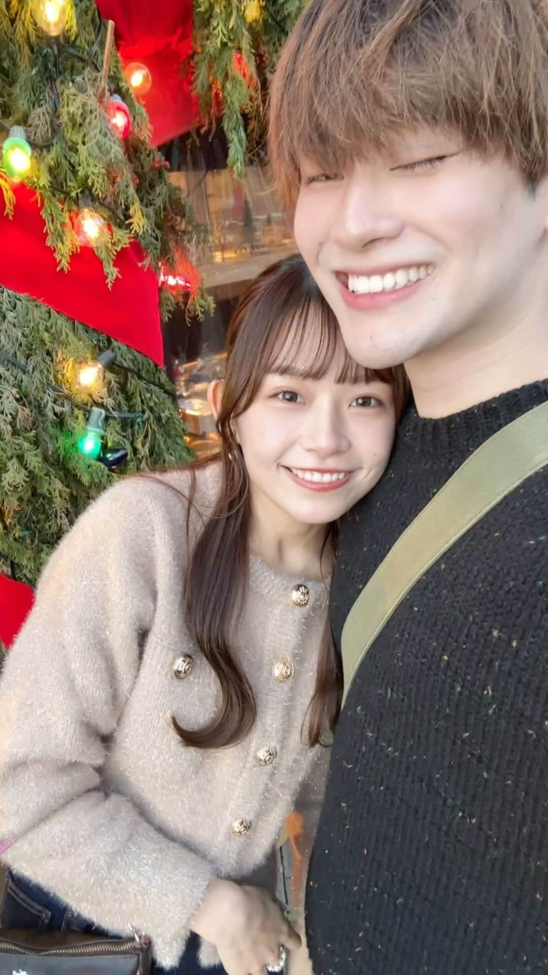 咲奈のインスタグラム：「街もクリスマス仕様になってきたね〜 大好き！この季節！！❄️🤍✨」