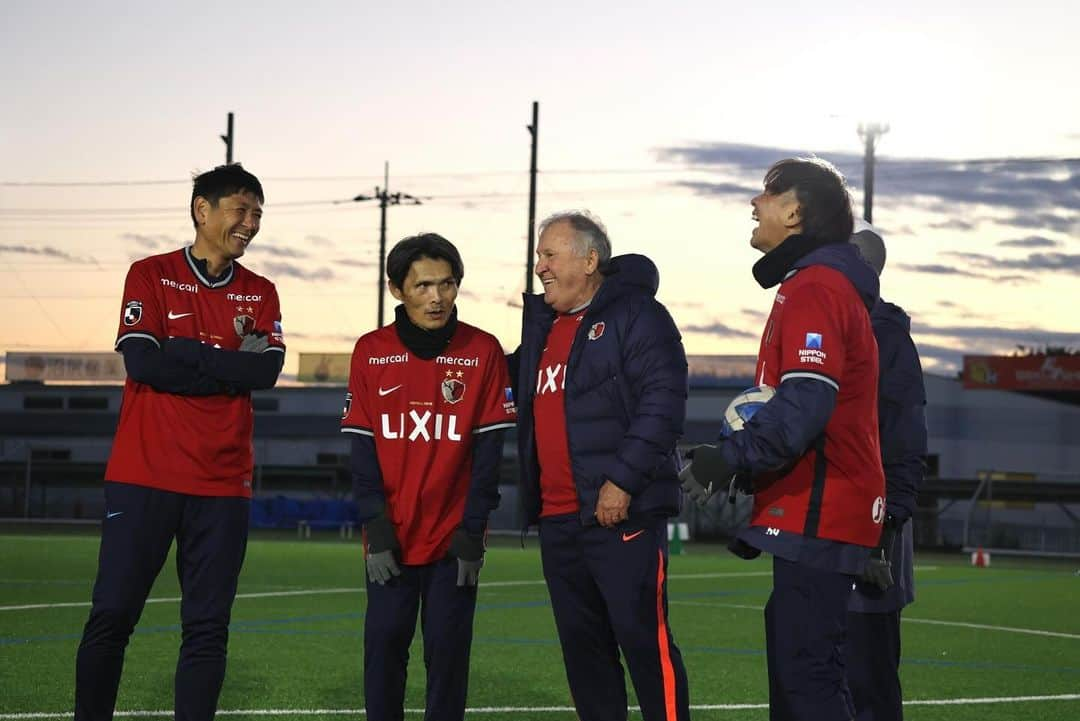 中田浩二さんのインスタグラム写真 - (中田浩二Instagram)「第4回伝説祭 -Legends Festa- 今回は親子サッカー！ 笑顔溢れる、楽しい時間でした！ ご参加いただいたみなさん、アカデミースタッフありがとうございました！  #zico #名良橋晃 #本山雅志 #中田浩二 #伝説祭」12月2日 21時40分 - koji.nakata_official