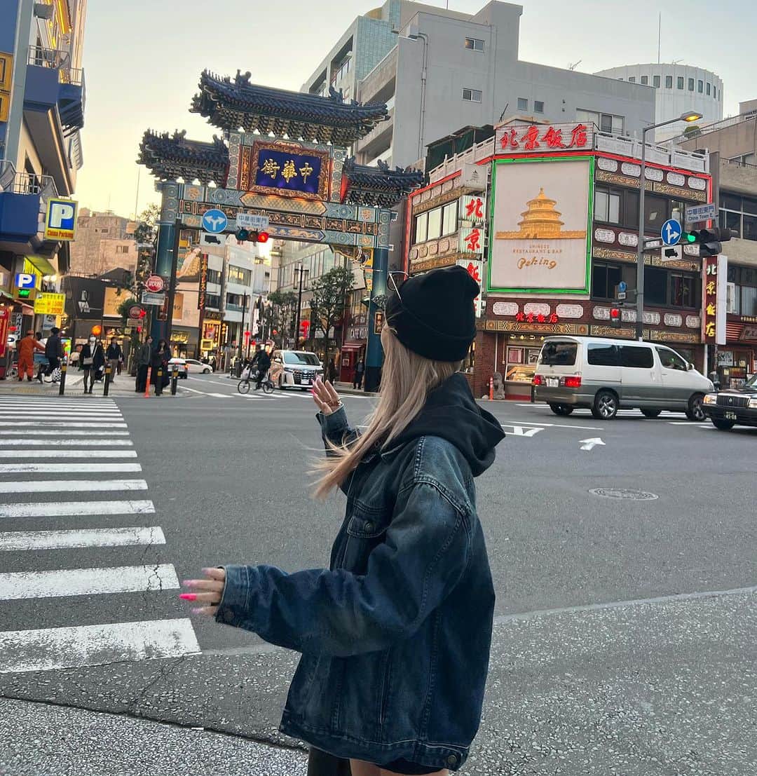 高畑麻優さんのインスタグラム写真 - (高畑麻優Instagram)「前髪ありver. 🩶 みんなはアリとナシどっち派ー？？   #mayus_style_  #中華街  #ootd #fashion   #ファッション  #ビーニー  #古着 #l4l」12月2日 21時46分 - 04__m.aa