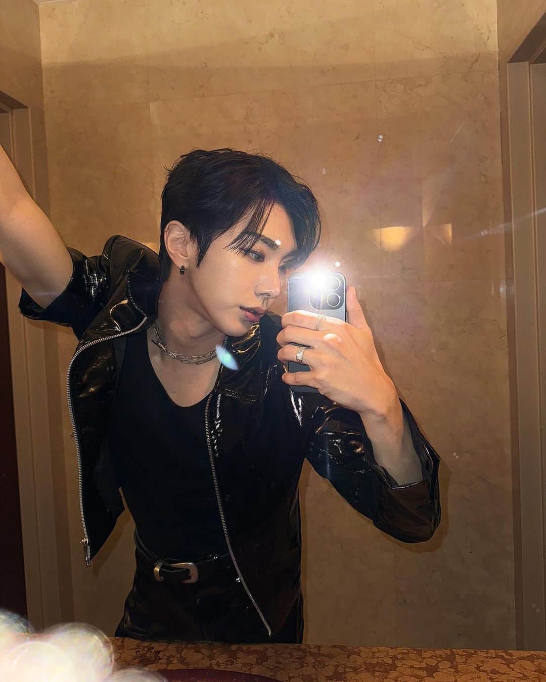 유희도のインスタグラム：「🖤」