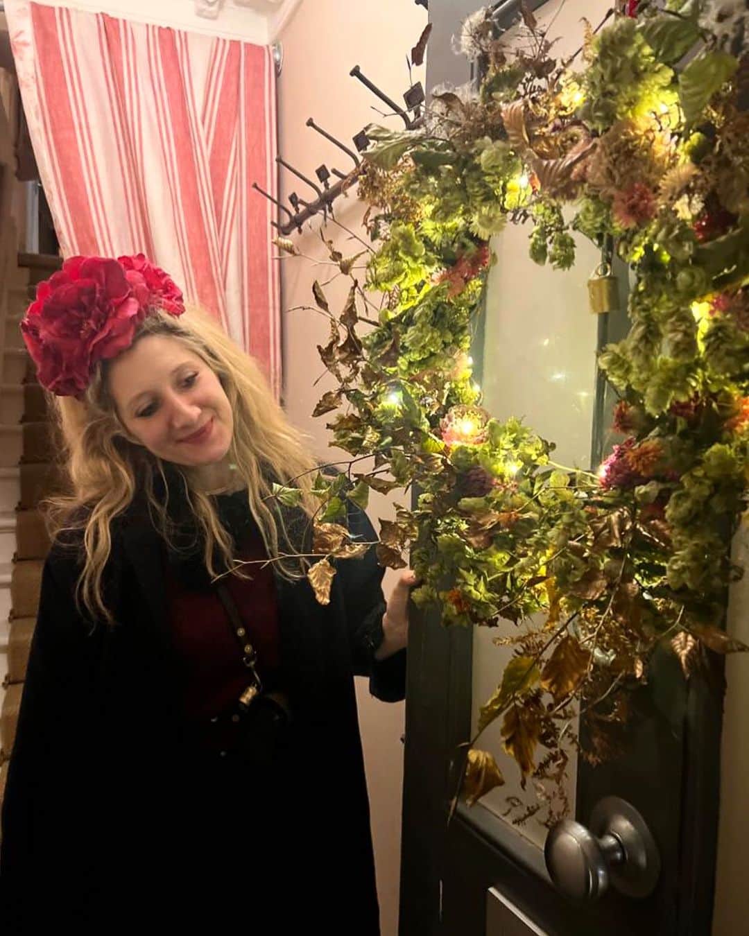 キャベジズ&ローゼズさんのインスタグラム写真 - (キャベジズ&ローゼズInstagram)「We had a party 💖⁣ To celebrate Cabbages & Roses & @violet_dent ‘s new role as creative director.⁣ We had such a special evening at @violet_dent ‘s home with our C&R friends ❤️ Food by @xanthemross ⁣and ceramics by @bettinaceramica  Drinks by @sculptorstongue @drinkamie」12月2日 21時49分 - cabbages_and_roses